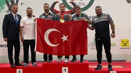 Milli halterci Sara Yenigün'den 3 altın madalya