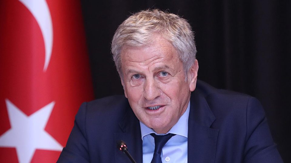 Servet Yardımcı: Türkiye futbol ülkesi, daha iyi olmalıyız