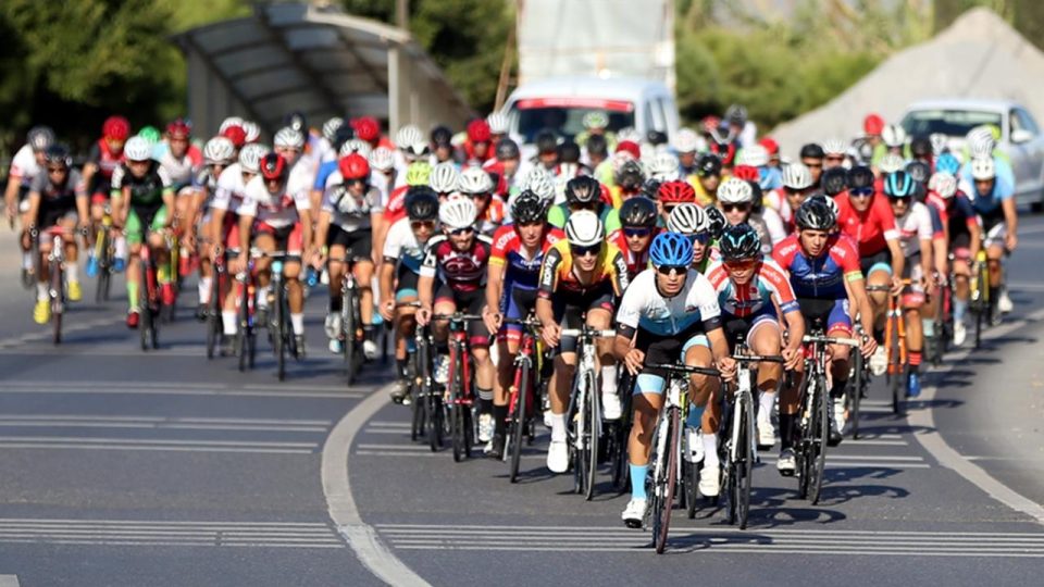 Türkiye Bisiklet Şampiyonası’nın 8. etap sezon kapanışı “kriteryum” yarışıyla sona erdi