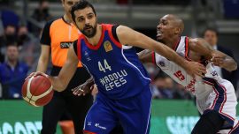 Anadolu Efes Krunoslav Simon'u onurlandıracak