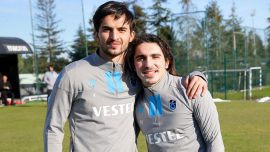 Trabzonspor'da Abdülkadir Ömür ve Hüseyin Türkmen'in sözleşmesi uzatıldı