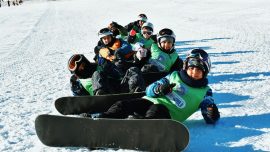Erciyes Kayak Okulu'nda kayak ve snowboard eğitimi veriliyor