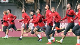Galatasaray'da hedef Kadıköy'e lider gitmek