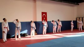 Genç milli karateciler Avrupa Şampiyonası'na hazırlanıyor