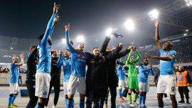 Napoli İtalya'da şampiyonluğa ilerliyor