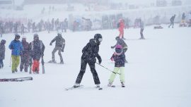 Erciyes'te pistler kayakseverlerle doldu