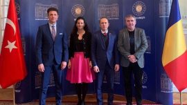 Rumen futbolcular Hagi ve Popescu, Türkiye'yi unutmadı
