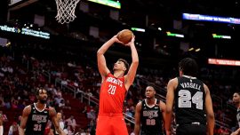 Alperen Şengün "double-double" yaptı Houston kazandı