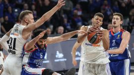 Anadolu Efes sahasında Real Madrid'i yendi
