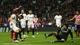 Fenerbahçe'nin rakibi Sevilla, Atletico'dan fark yedi