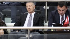 Trabzonspor'da Ahmet Ağaoğlu ve yönetimi ibra edildi