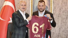 Bakan Karaismailoğlu Trabzonspor'u ziyaret etti