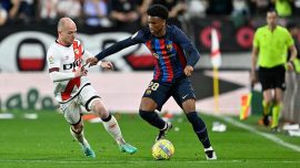 Lider Barcelona, Rayo Vallecano'ya mağlup