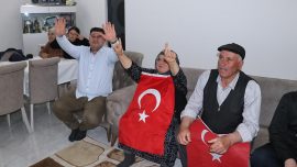 Rıza Kayaalp ailesinin sevinç kaynağı oldu