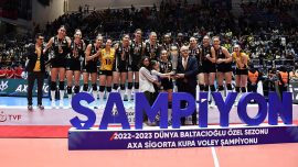 VakıfBank kupa sayısında Eczacıbaşı'nı yakaladı