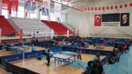 Erzincan’da küçükler masa tenisi grup müsabakaları başladı