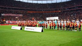 Galatasaray'da tek, Başakşehir'de 6 değişiklik