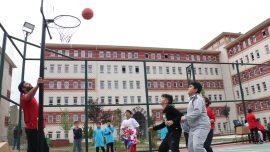 Malatya'daki çocuklar depremin izlerini sporla silmeye çalışıyor
