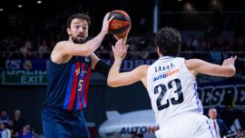 Milli basketbolcu Sertaç Şanlı'nın sokak ortasında saati çalındı