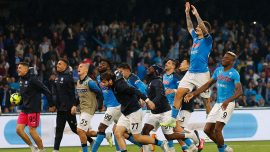 Serie A'da şampiyon Napoli Inter'in galibiyet serisini bitirdi