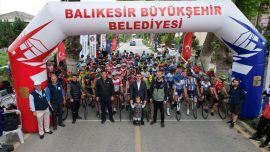 Türkiye Kupası 2. Etap Bisiklet Yarışları Balıkesir'de tamamlandı