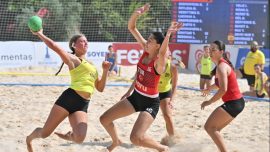 Avrupa 17 Yaş Altı Plaj Hentbolu Şampiyonaları İzmir'de başladı