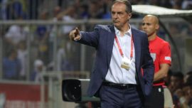Bosna Hersek Faruk Hadzibegic'le yollarını ayırdı