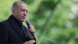Cumhurbaşkanı Erdoğan, şampiyon olan Anadolu Efes'i tebrik etti