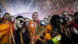 Galatasaray'ın 23. şampiyonluğuna özel hatıra parası basıldı