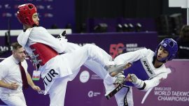 Hakan Reçber Dünya Tekvando Şampiyonası'nda altın madalya kazandı