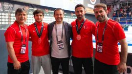 Milli güreşçiler Kırgızistan'da 8 madalyayla kazandı