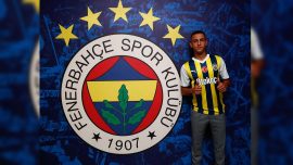 Fenerbahçe, Bartuğ Elmaz'ı kadrosuna kattı