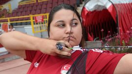 Milli para okçu Merve Nur Eroğlu Dünya Şampiyonası'nda altın madalya kazandı