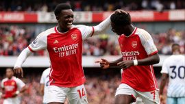 Arsenal Premier Lig'in yeni sezonundaki ilk maçını kazandı