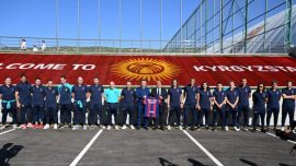 Barcelona Kırgızistan'da futbol akademisi kurdu