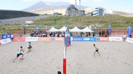 Erciyes'te plaj voleybolu turnuvası devam ediyor