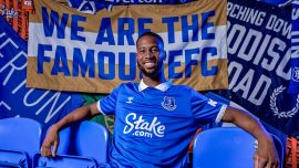Everton golcü futbolcu Beto'yu transfer etti