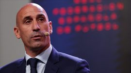 FIFA İspanya Futbol Federasyonu Başkanı Rubiales'i geçici olarak görevden aldı