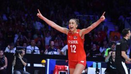 Milli voleybolcu Elif Şahin: Sahaya karakterimizi yansıttık
