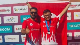 Özel sporcu milli atlet Emirhan Akçakoca'dan Avrupa Şampiyonası'nda dünya rekoru