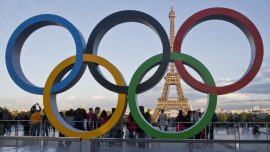 Paris Olimpiyat Oyunları'nda Fransız sporcular için başörtüsü yasağı