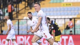 Antalyaspor'da Adam Buksa takımın en skorer oyuncusu oldu