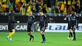 Beşiktaş'ta seçim belirsizliği, kötü sonuçlarla birleşti