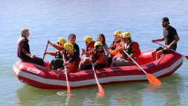 Erzincan'da özel çocuklar rafting heyecanı yaşadı