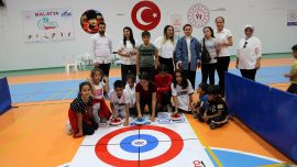 Konteyner kentte kalan çocuklar curling etkinliğinde buluştu