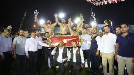 Serik Yağlı Güreşleri'ni başpehlivan Yusuf Can Zeybek kazandı
