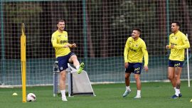 Fenerbahçe'nin Trabzonspor maçı hazırlıkları sürüyor