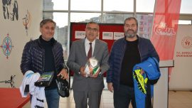 Batman'da spor kulüplerine malzeme desteği