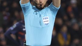 FIFA'dan "hakemsiz futbol olmaz" mesajı