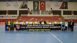 Hokey maçında hakem Halil Umut Meler'e yapılan saldırı kınandı